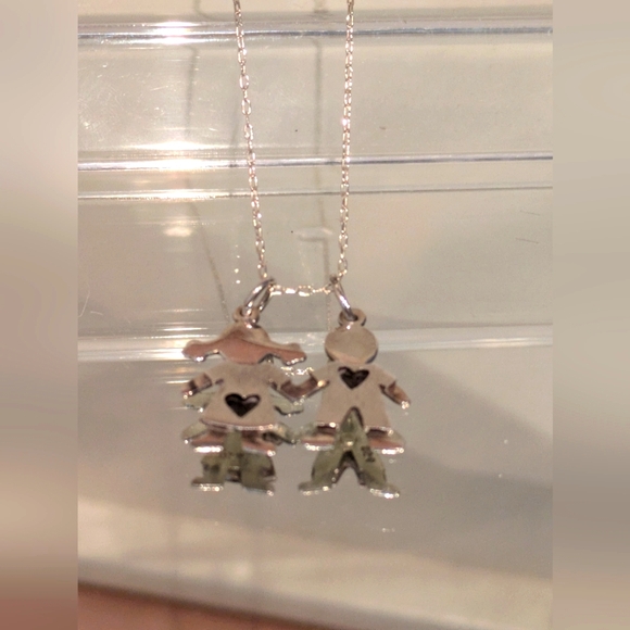 Sterling Silver children pendant and chain - Picture 1 of 3